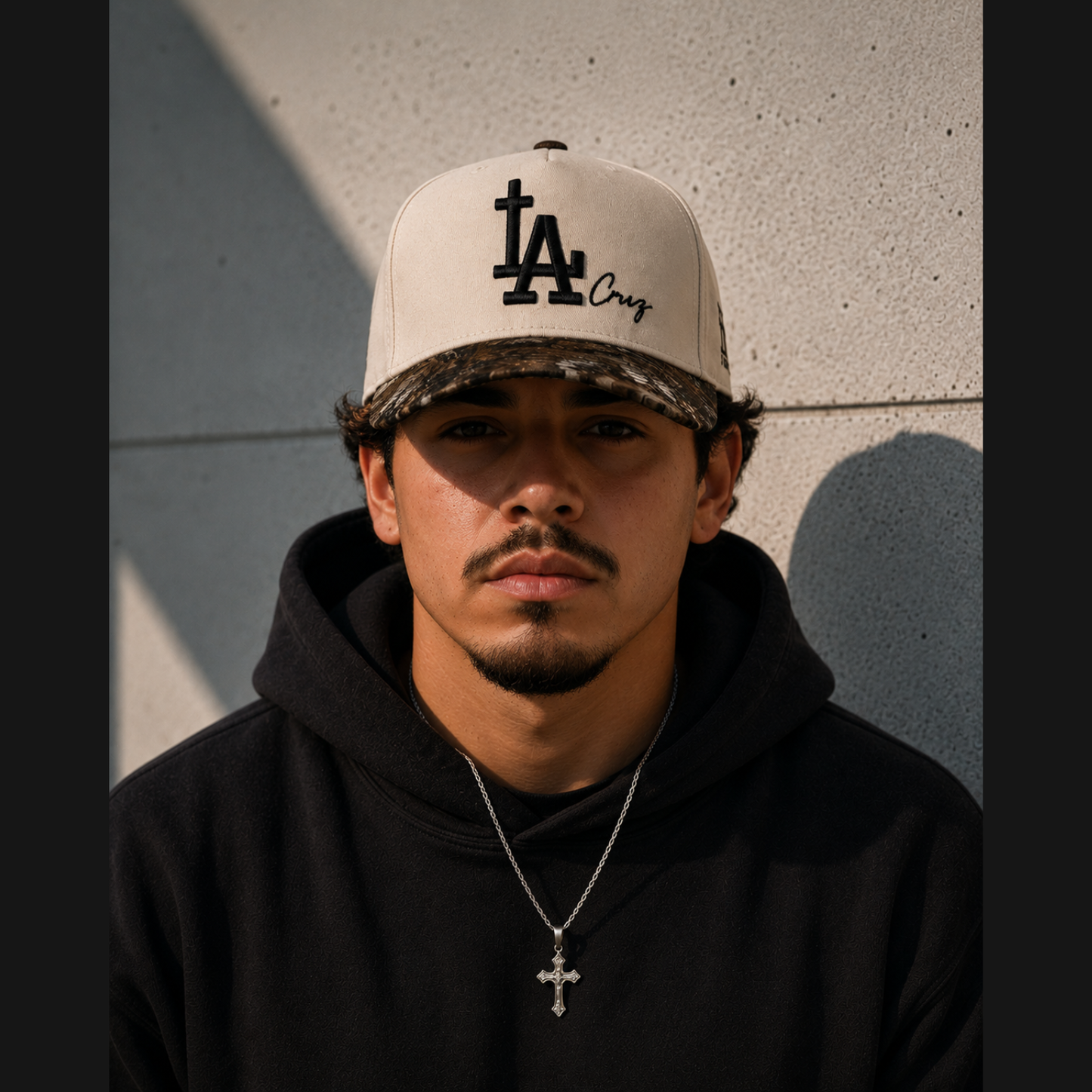 La Cruz / Camo & Bone Snapback