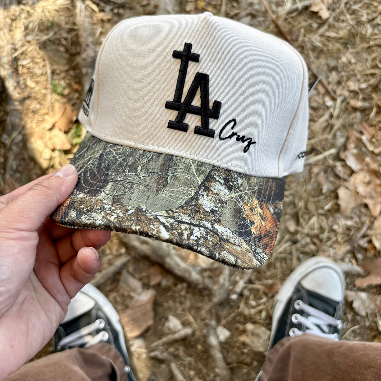 La Cruz / Camo & Bone Snapback